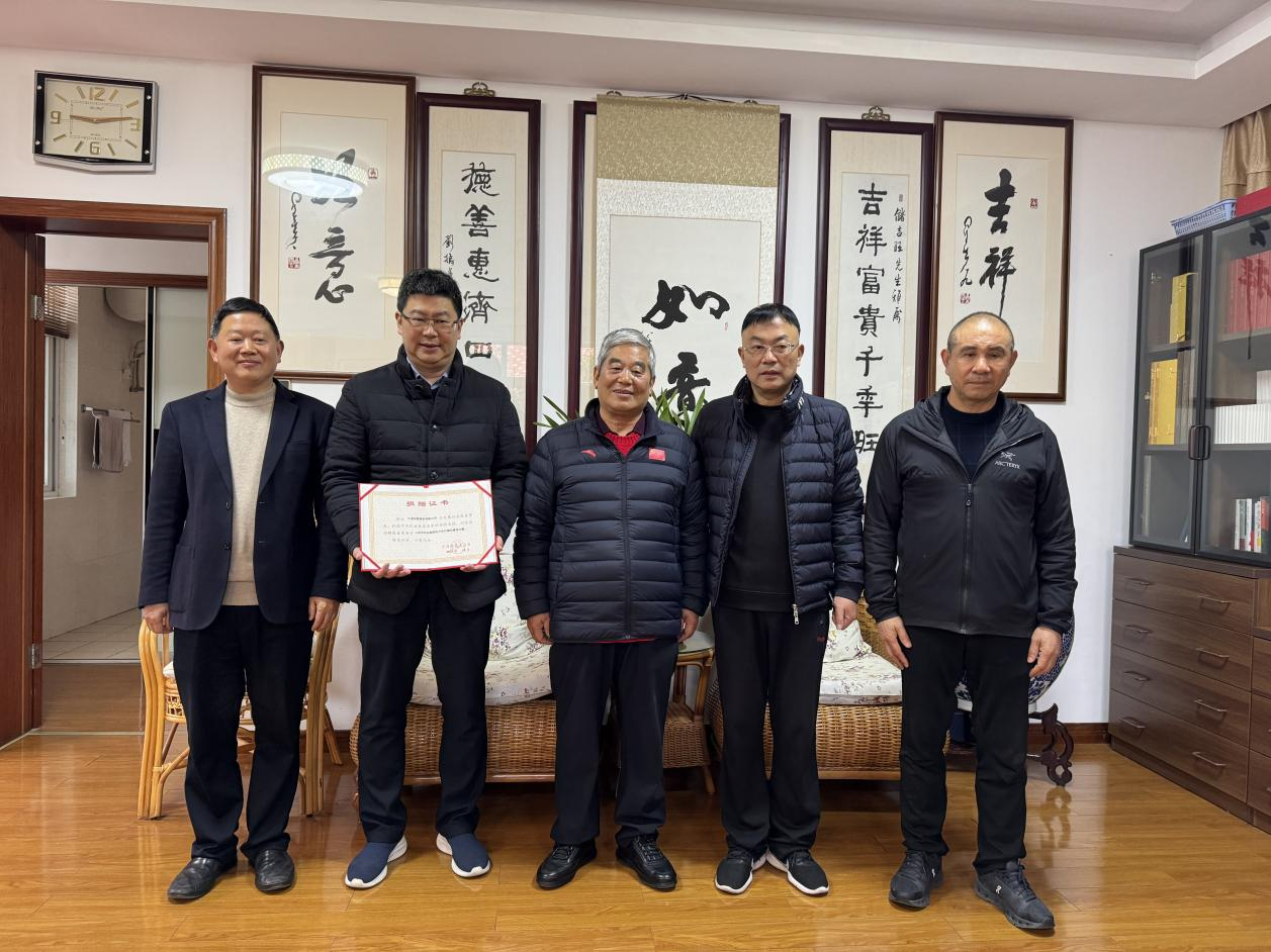 寧海慈善總會常務(wù)副會長潘海東一行蒞臨如意.png